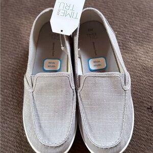 Time and Tru Light Gray Slip-On Shoes